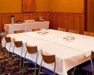 Club Laverton Hotels in Laverton