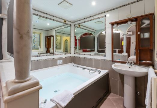 모텔 찰리 세탈라 조식