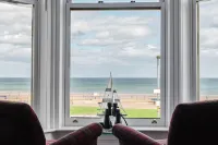 The Roxburgh - Sea View
