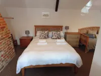 Pound Cottage - موقف سيارات