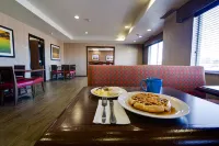 Inn at Hunters Run - servizio colazione