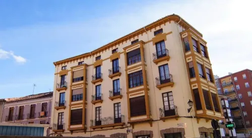 Pensión Sandoval by Gaiarooms