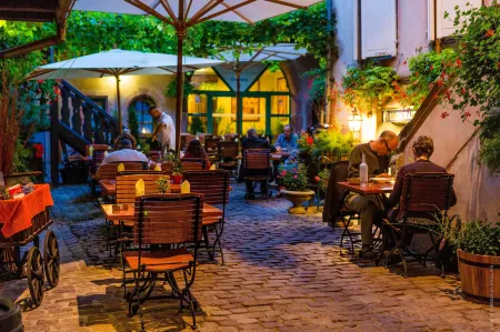 La Cour du Bailli Suites & Spa Отели в г. Ла Вансель