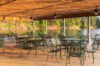 Forest View, Log-Sided Two Bedroom, Two Bath Condo on Lake Ouachita. 2 Condo by Redawning Hotels in Mount Ida