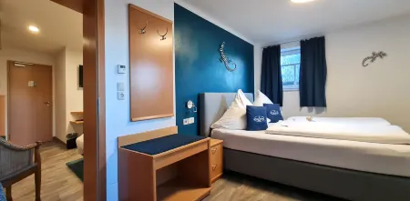 Donau-Hotel Отели в г. Пентлинг