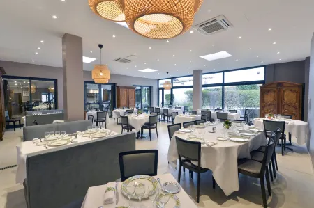 Soleil et Jardin Отели в г. Серезен-дю-Рона