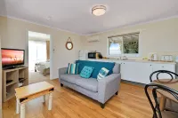 High View Family Cottages - balcony