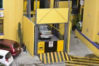 Hotel Paradise Inn - parking