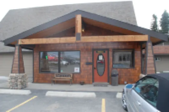 Kenai River Lodge Hotels in 