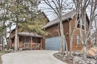 Private Dock, Lake Access! Multi-Level Ozarks Home - 3つ星