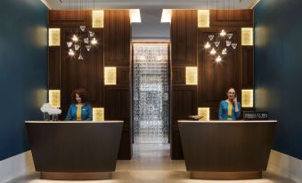 De Bonart Naples, Curio Collection by Hilton