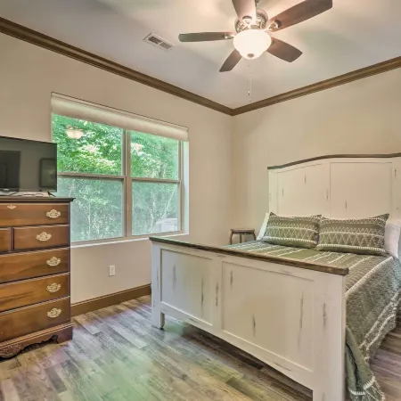 Cozy Townsend Condo, Resort-Style Amenities! Hotels in Townsend