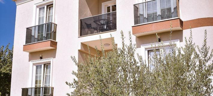 Airport Garden Hotel Hotels in Kruje