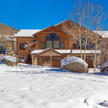 The Sanctuary Getaway - 192 Home