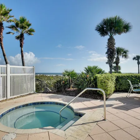 Spacious Palm Coast Condo Balcony, Beach Access!
