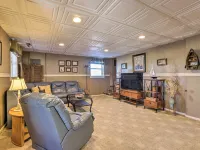 Cozy Caymus Cabin ~ 3 Miles to Callaway Gardens! Hotels in Pine Mountain
