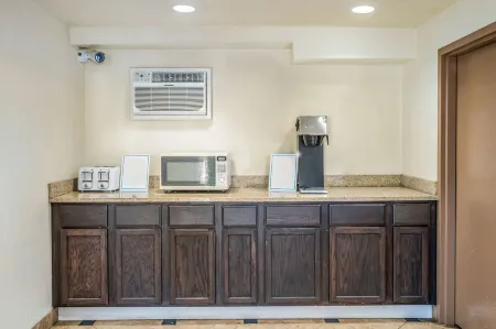 Motel 6 Toms River, NJ Near Seaside Heights Отели в г. Томс-Ривер