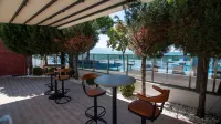 Lake LIFE Hotel - 3-Star