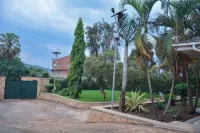 SamWeb Bed and Breakfast Hotels in Matugga