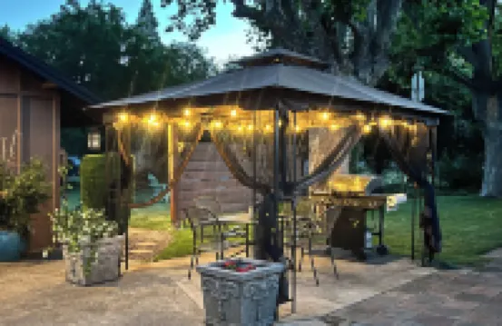 Modern Entertainment Getaway Off Sacramento River!