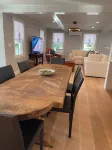 Modern Cottage Walk To Town & Beach