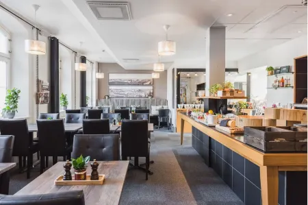 Home Hotel Bilan Отели рядом с достопримечательностью «Karl IX - Karlstads grundare»