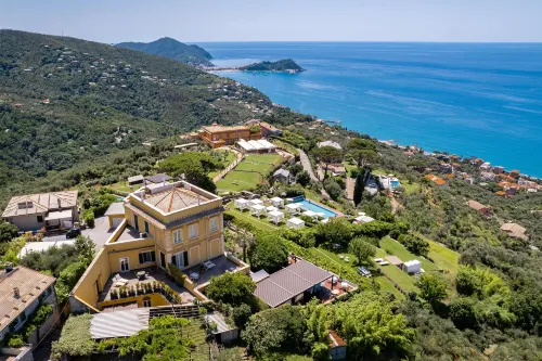 Villa Riviera Resort Hotels in Santa Giulia