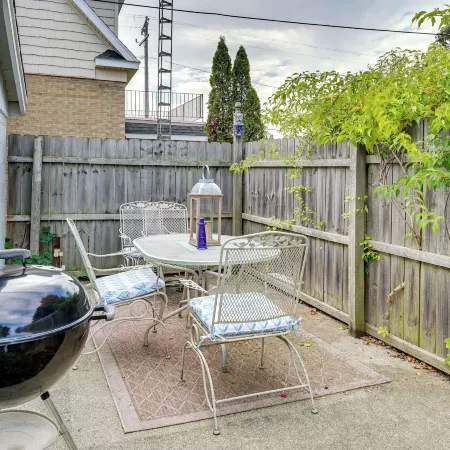 Ludington Vacation Rental - Walk to Lake Michigan!