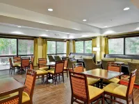 Hampton Inn Pickwick DAM - at Shiloh Falls