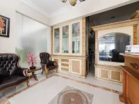 RedDoorz at Jatiwaringin Near Exit Toll Pondok Gede Hotels in Pondok Gede