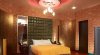 Royal Group Motel Nan Tse Branch Hotels near Eye of Gangshan