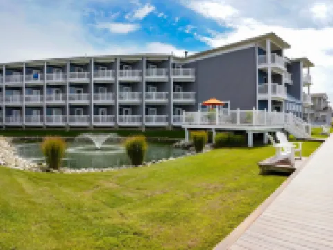 Comfort Suites Chincoteague Island Bayfront Resort Hotéis em Accomack County