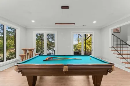 Modern Masterpiece by Avantstay Waterfront + Private Dock