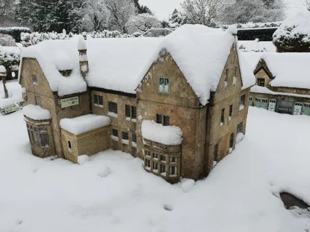 The Old New Inn Отели в г. Литл Риссингтон