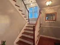 Spacious and Homey 6-Bed Beach House in Salisbury Hotels in Salisbury