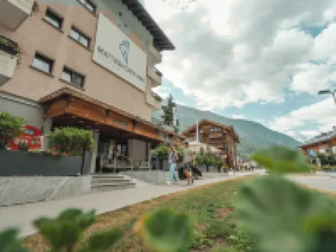 โฮเทล แมทเทอร์ฮอร์น อินน์ โรงแรมในTasch