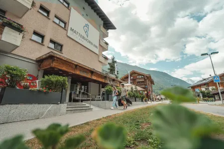 Hotel Matterhorn Inn Отели в г. Теш