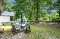 Beautiful Pines Home - Great for Large Families & Close to All Area Attractions!