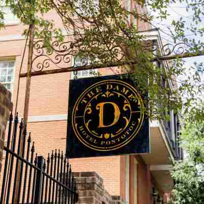 龐託託克酒店 Hotel Exterior