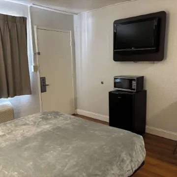 Motel 6 Pensacola, FL - West