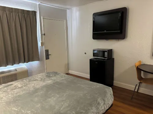 Motel 6 Pensacola, FL - West