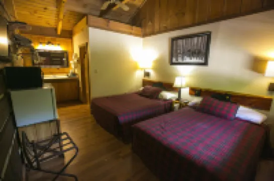 Black Bear Lodge Motel