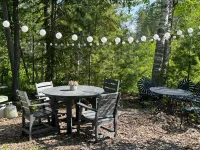 Charming & renovated airy Train Depot turned cottage steps from Lake Michigan Spa Amira附近的飯店