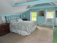 Quiet and cozy cottage, in town