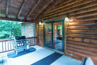 Cozy Secluded Lodge ~ Hottub/Pool/Sauna/Gameroom Jay otelleri