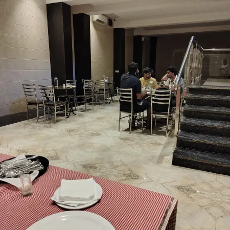 Hotel Candor Amigo Airoli Mind Space