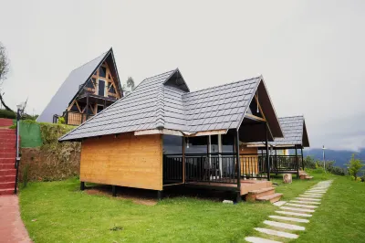 Fairyland Resort Hotels near Poombarai village