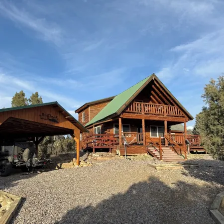 Apache Mesa Log Cabin Home Near Chama