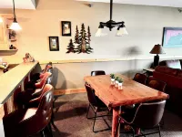 Lake Superior Condo~Whirlpool, Fireplaces, Balcony+Resort Amenties