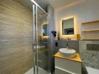 Sunny penthouse apartment at the Kurpark & beach